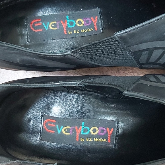 Everybody tone-on-tone shoes - Picture 3 of 9